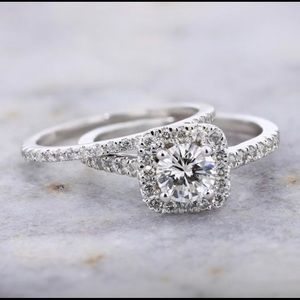 White Sapphire & Silver Halo Ring & Band